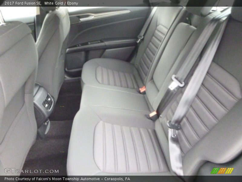 White Gold / Ebony 2017 Ford Fusion SE