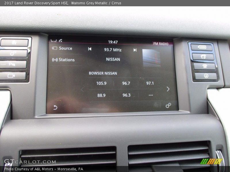 Controls of 2017 Discovery Sport HSE