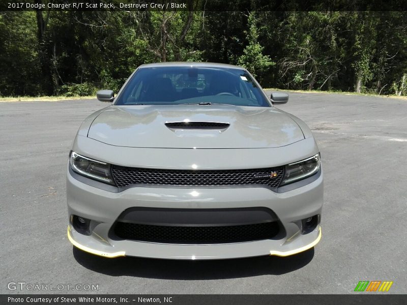Destroyer Grey / Black 2017 Dodge Charger R/T Scat Pack