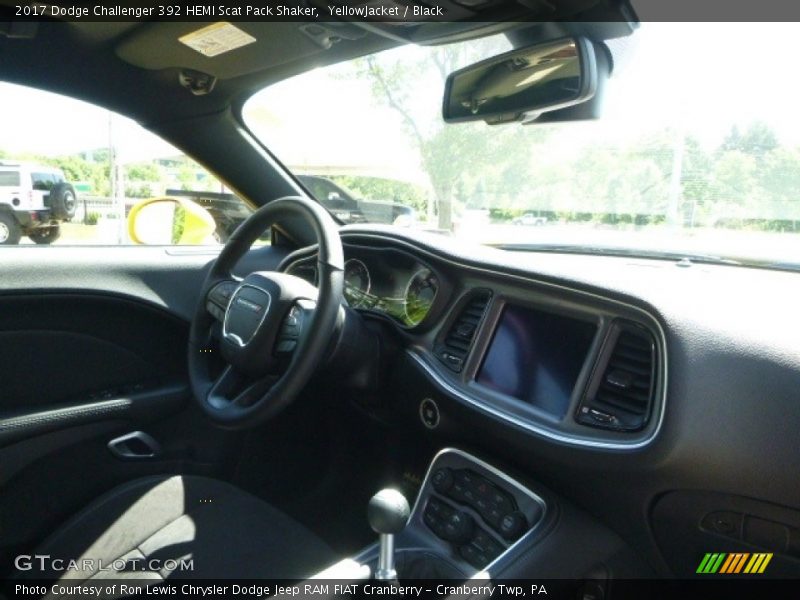 YellowJacket / Black 2017 Dodge Challenger 392 HEMI Scat Pack Shaker