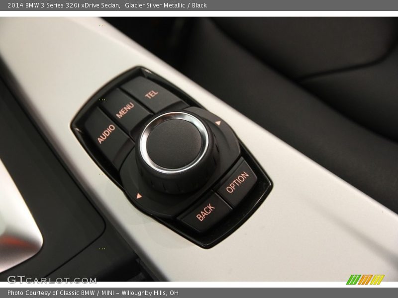 Controls of 2014 3 Series 320i xDrive Sedan