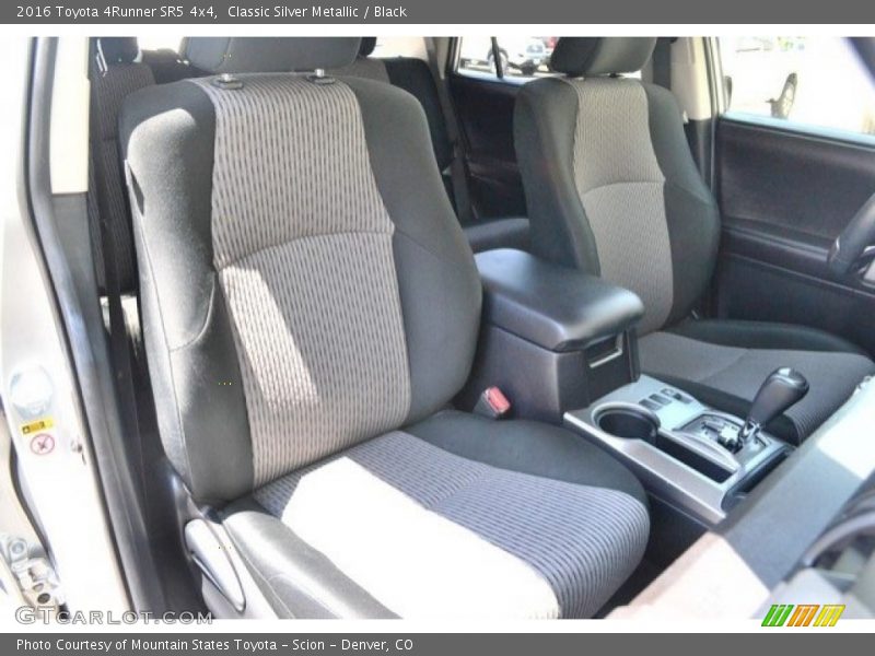 Classic Silver Metallic / Black 2016 Toyota 4Runner SR5 4x4