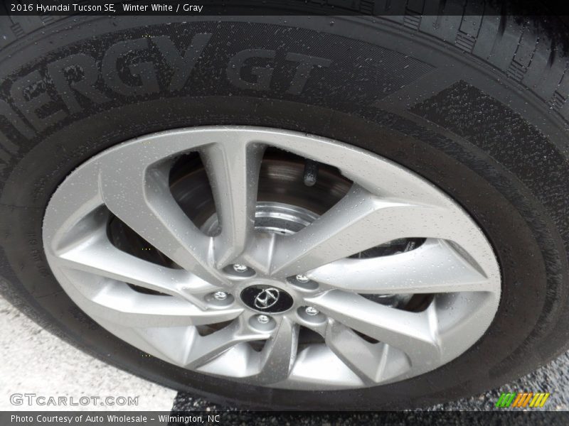 Winter White / Gray 2016 Hyundai Tucson SE