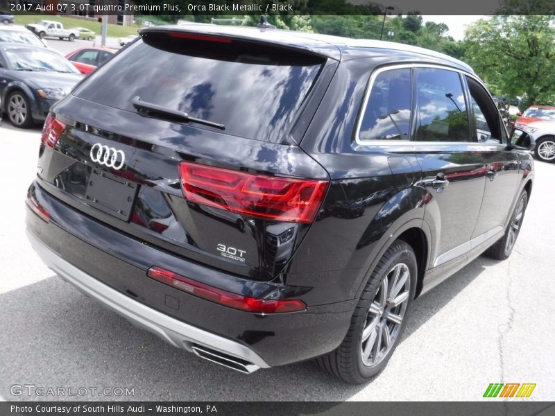 Orca Black Metallic / Black 2017 Audi Q7 3.0T quattro Premium Plus