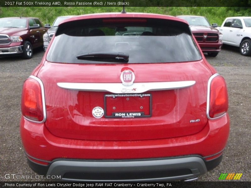 Rosso Passione (Red) / Nero (Black) 2017 Fiat 500X Trekking AWD