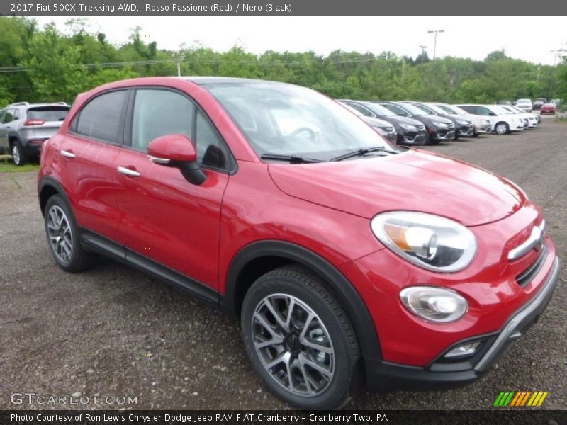 Front 3/4 View of 2017 500X Trekking AWD