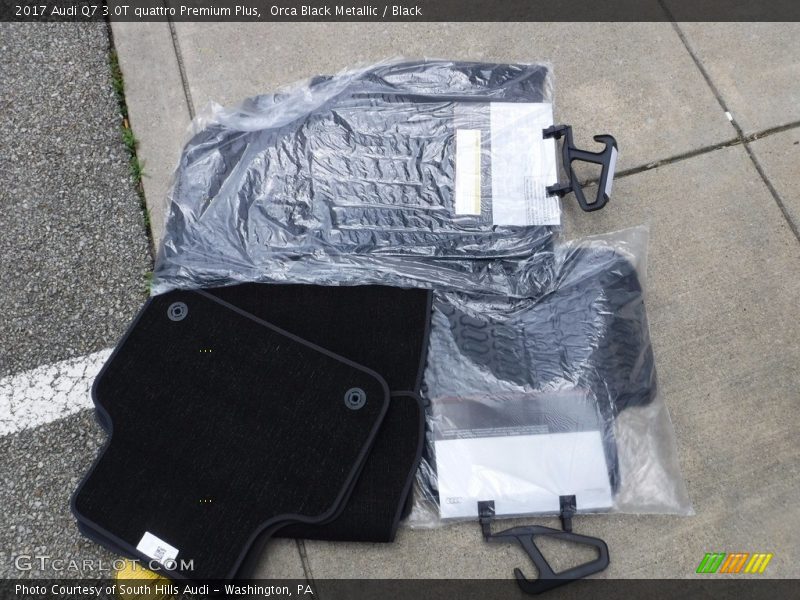 Orca Black Metallic / Black 2017 Audi Q7 3.0T quattro Premium Plus