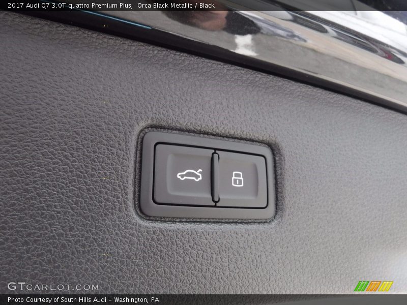 Orca Black Metallic / Black 2017 Audi Q7 3.0T quattro Premium Plus
