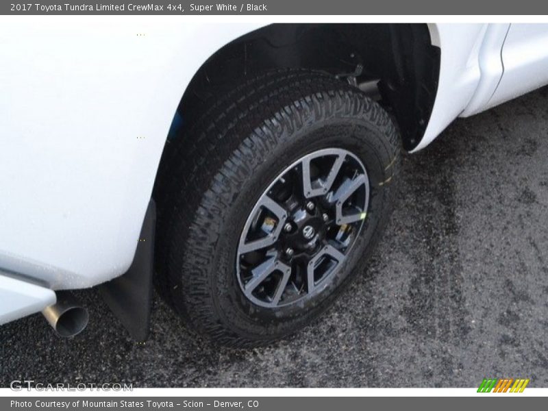 Super White / Black 2017 Toyota Tundra Limited CrewMax 4x4