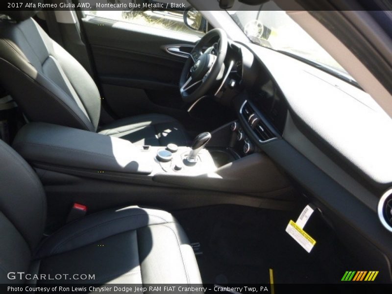 Montecarlo Blue Metallic / Black 2017 Alfa Romeo Giulia AWD