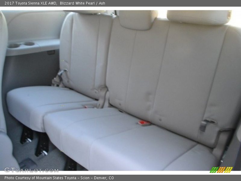 Blizzard White Pearl / Ash 2017 Toyota Sienna XLE AWD