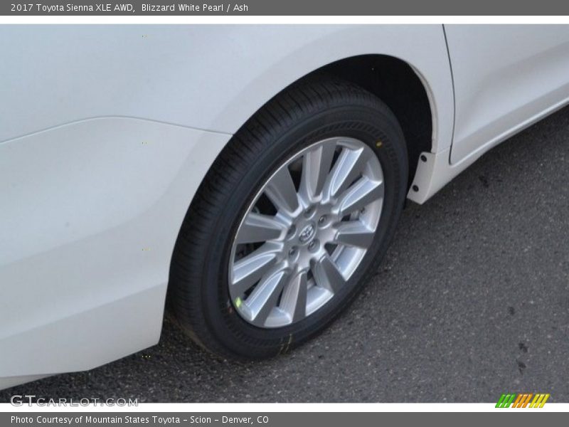 Blizzard White Pearl / Ash 2017 Toyota Sienna XLE AWD