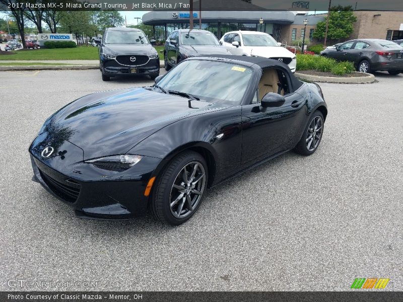 Front 3/4 View of 2017 MX-5 Miata Grand Touring