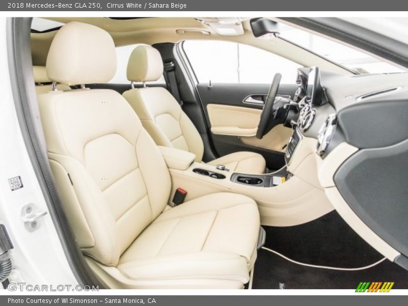 Cirrus White / Sahara Beige 2018 Mercedes-Benz GLA 250