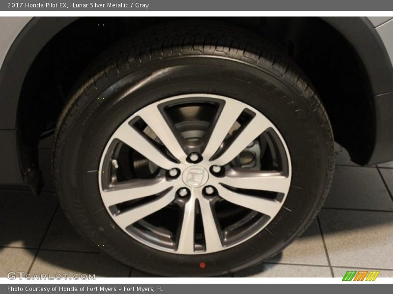 Lunar Silver Metallic / Gray 2017 Honda Pilot EX