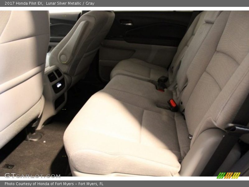 Lunar Silver Metallic / Gray 2017 Honda Pilot EX