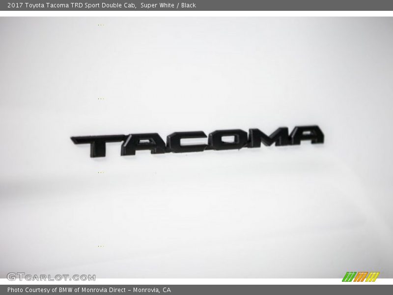 Super White / Black 2017 Toyota Tacoma TRD Sport Double Cab