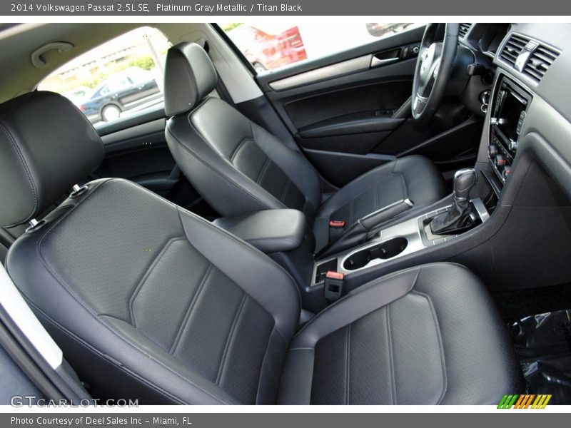 Platinum Gray Metallic / Titan Black 2014 Volkswagen Passat 2.5L SE