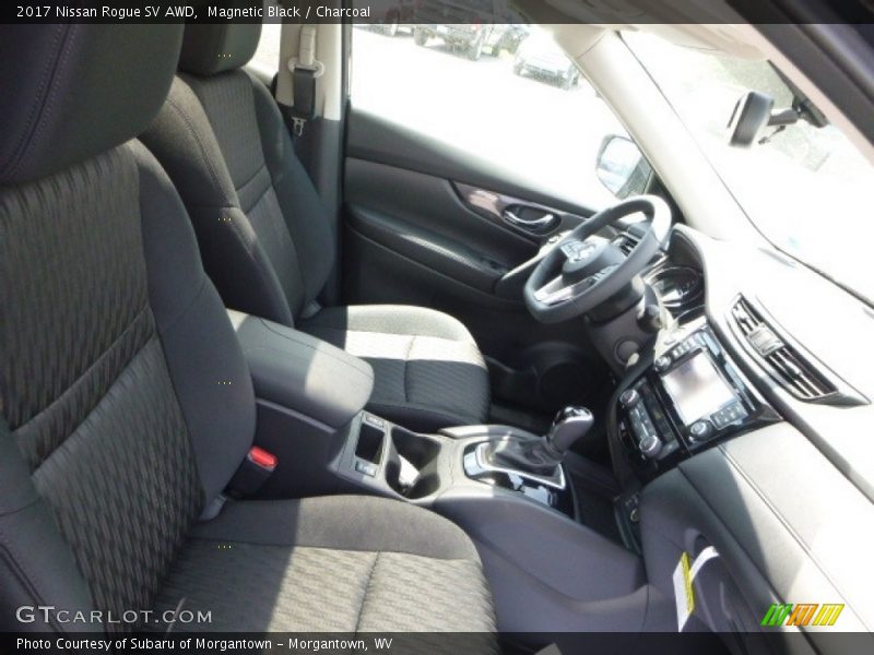Magnetic Black / Charcoal 2017 Nissan Rogue SV AWD