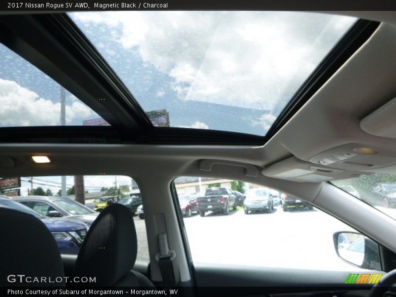 Magnetic Black / Charcoal 2017 Nissan Rogue SV AWD