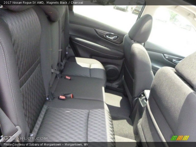 Magnetic Black / Charcoal 2017 Nissan Rogue SV AWD