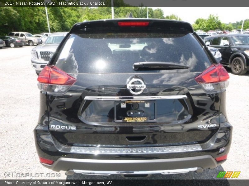 Magnetic Black / Charcoal 2017 Nissan Rogue SV AWD