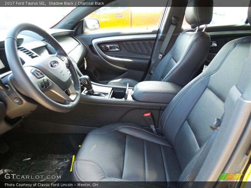 Front Seat of 2017 Taurus SEL