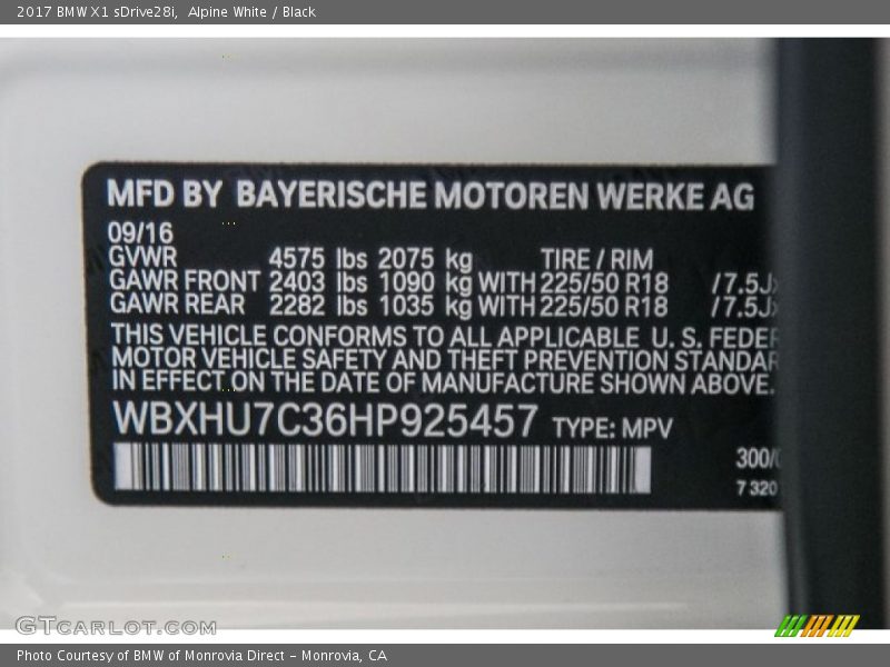 Alpine White / Black 2017 BMW X1 sDrive28i