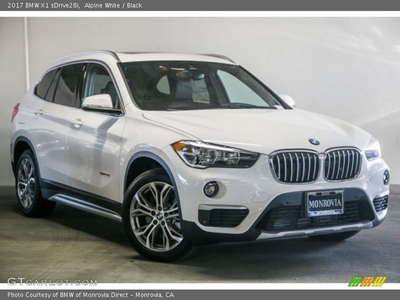 Alpine White / Black 2017 BMW X1 sDrive28i