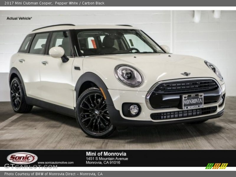 Pepper White / Carbon Black 2017 Mini Clubman Cooper