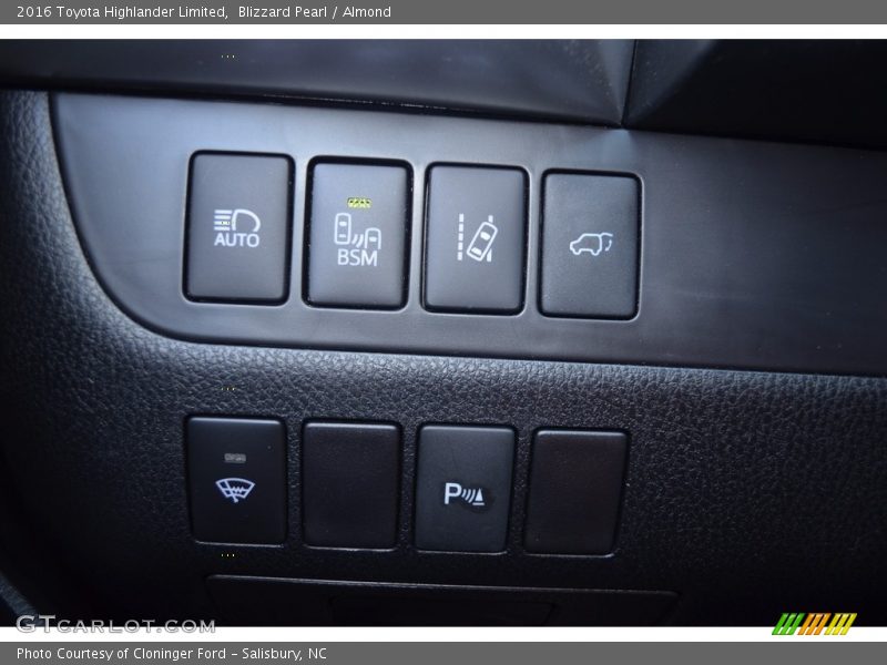 Blizzard Pearl / Almond 2016 Toyota Highlander Limited