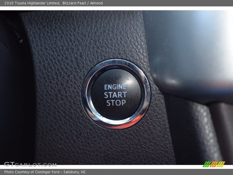 Blizzard Pearl / Almond 2016 Toyota Highlander Limited