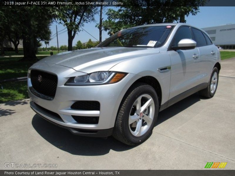 Front 3/4 View of 2018 F-PACE 35t AWD Premium