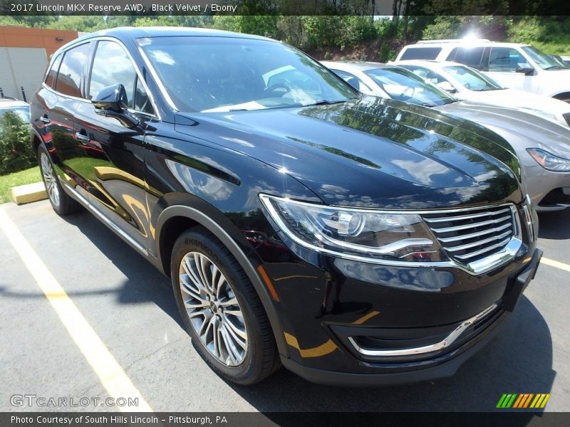 Front 3/4 View of 2017 MKX Reserve AWD