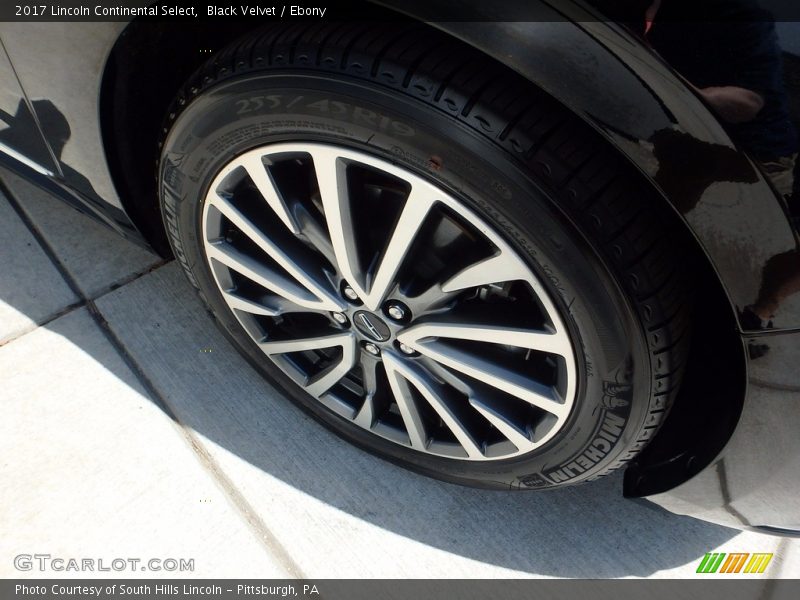 Black Velvet / Ebony 2017 Lincoln Continental Select