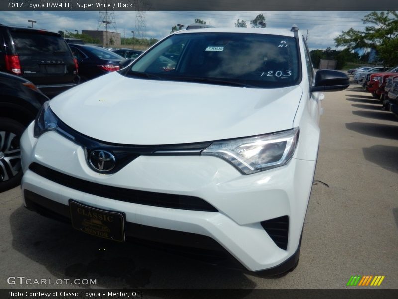 Super White / Black 2017 Toyota RAV4 LE
