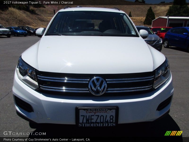Pure White / Charcoal 2017 Volkswagen Tiguan S