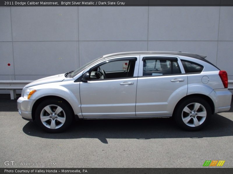 Bright Silver Metallic / Dark Slate Gray 2011 Dodge Caliber Mainstreet
