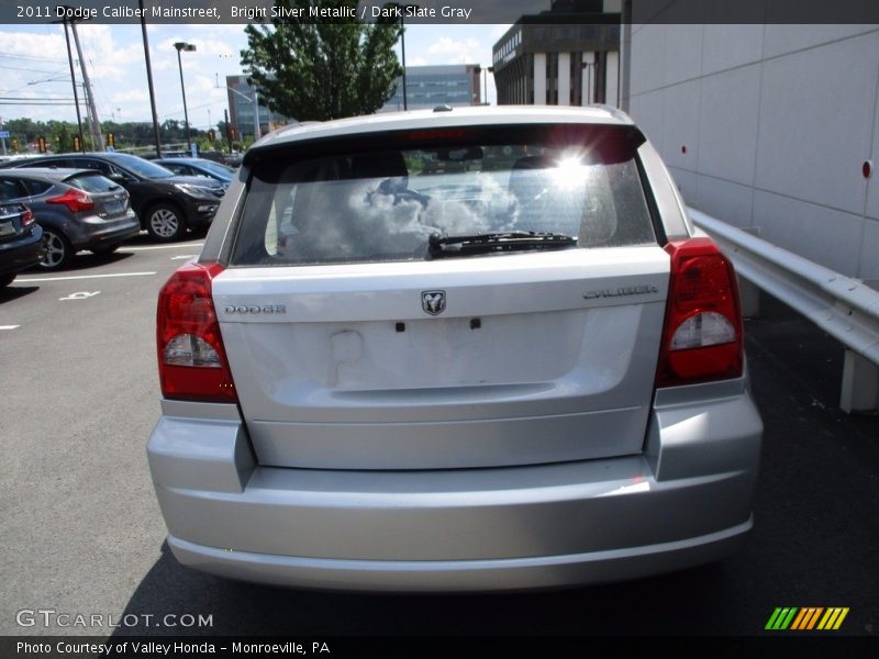 Bright Silver Metallic / Dark Slate Gray 2011 Dodge Caliber Mainstreet
