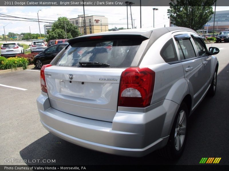 Bright Silver Metallic / Dark Slate Gray 2011 Dodge Caliber Mainstreet