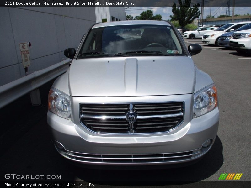 Bright Silver Metallic / Dark Slate Gray 2011 Dodge Caliber Mainstreet
