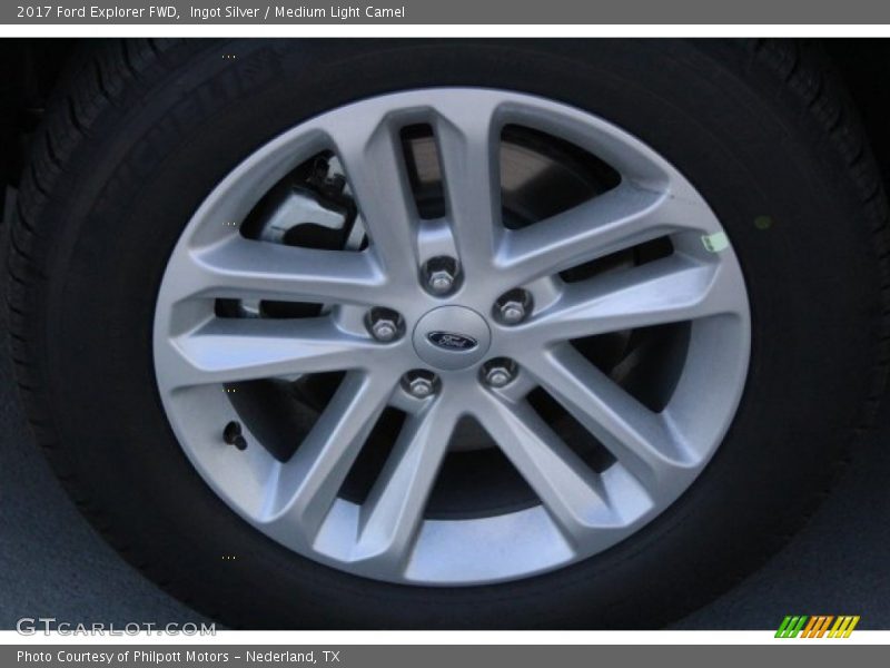 Ingot Silver / Medium Light Camel 2017 Ford Explorer FWD