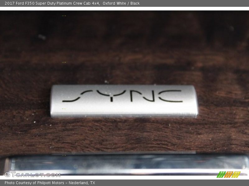 Oxford White / Black 2017 Ford F350 Super Duty Platinum Crew Cab 4x4