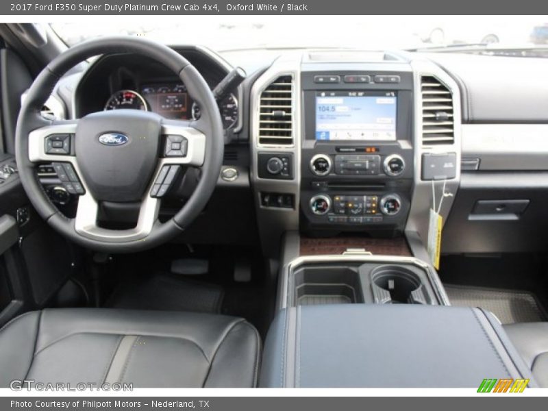 Oxford White / Black 2017 Ford F350 Super Duty Platinum Crew Cab 4x4