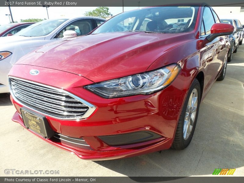 Ruby Red / Ebony 2017 Ford Fusion SE