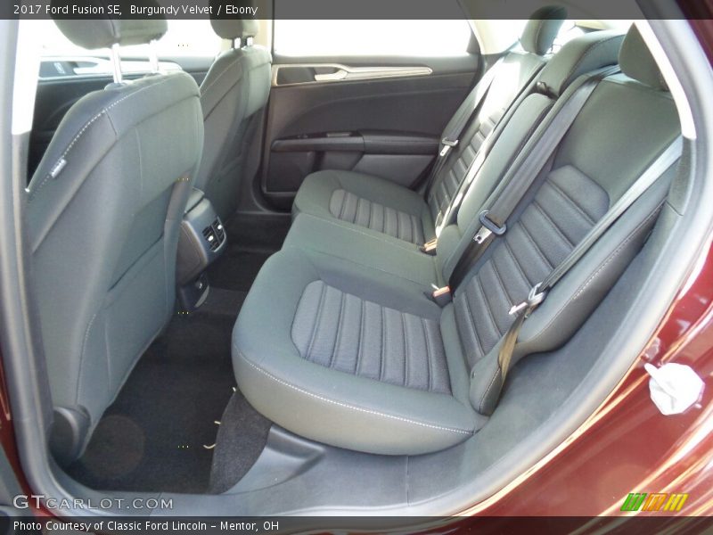 Burgundy Velvet / Ebony 2017 Ford Fusion SE