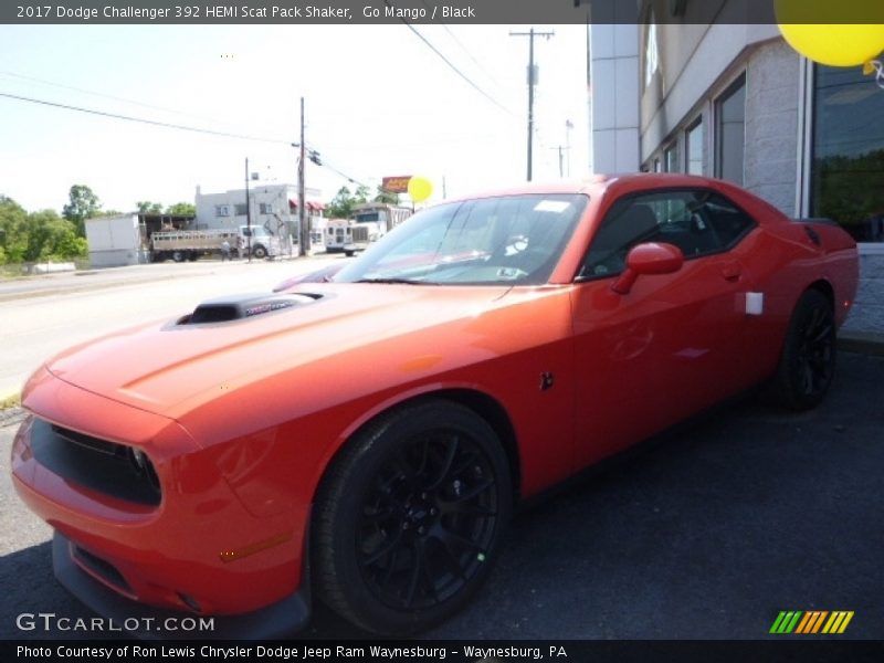 Go Mango / Black 2017 Dodge Challenger 392 HEMI Scat Pack Shaker