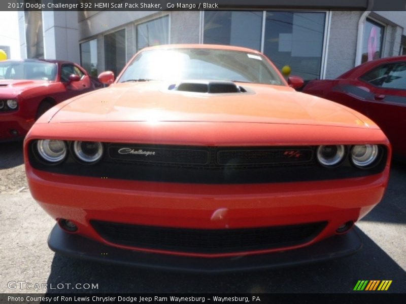 Go Mango / Black 2017 Dodge Challenger 392 HEMI Scat Pack Shaker