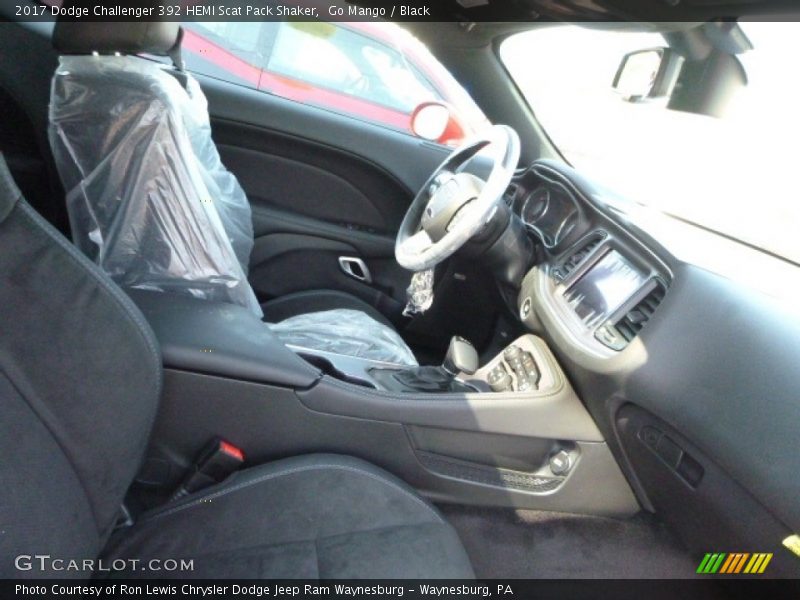 Go Mango / Black 2017 Dodge Challenger 392 HEMI Scat Pack Shaker