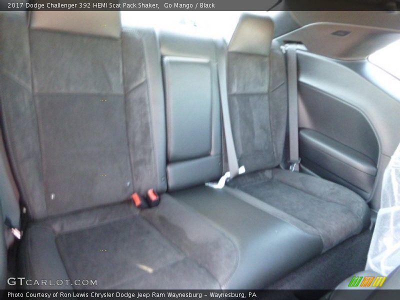 Go Mango / Black 2017 Dodge Challenger 392 HEMI Scat Pack Shaker